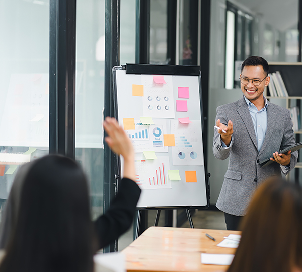 .cls-1 { fill-rule: evenodd; } External Expert professional training
