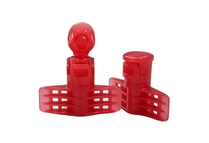 Comparison diagram of stand-up pouch with integrated flip-top cap